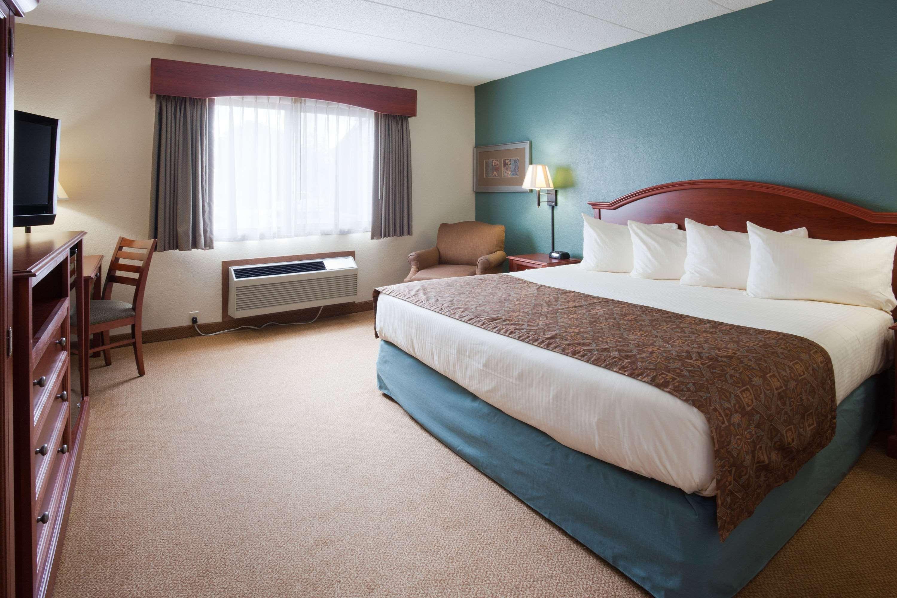 Americinn By Wyndham St. Peter Экстерьер фото